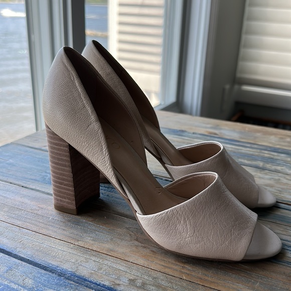 Franco Sarto pumps size 6 - Picture 5 of 7